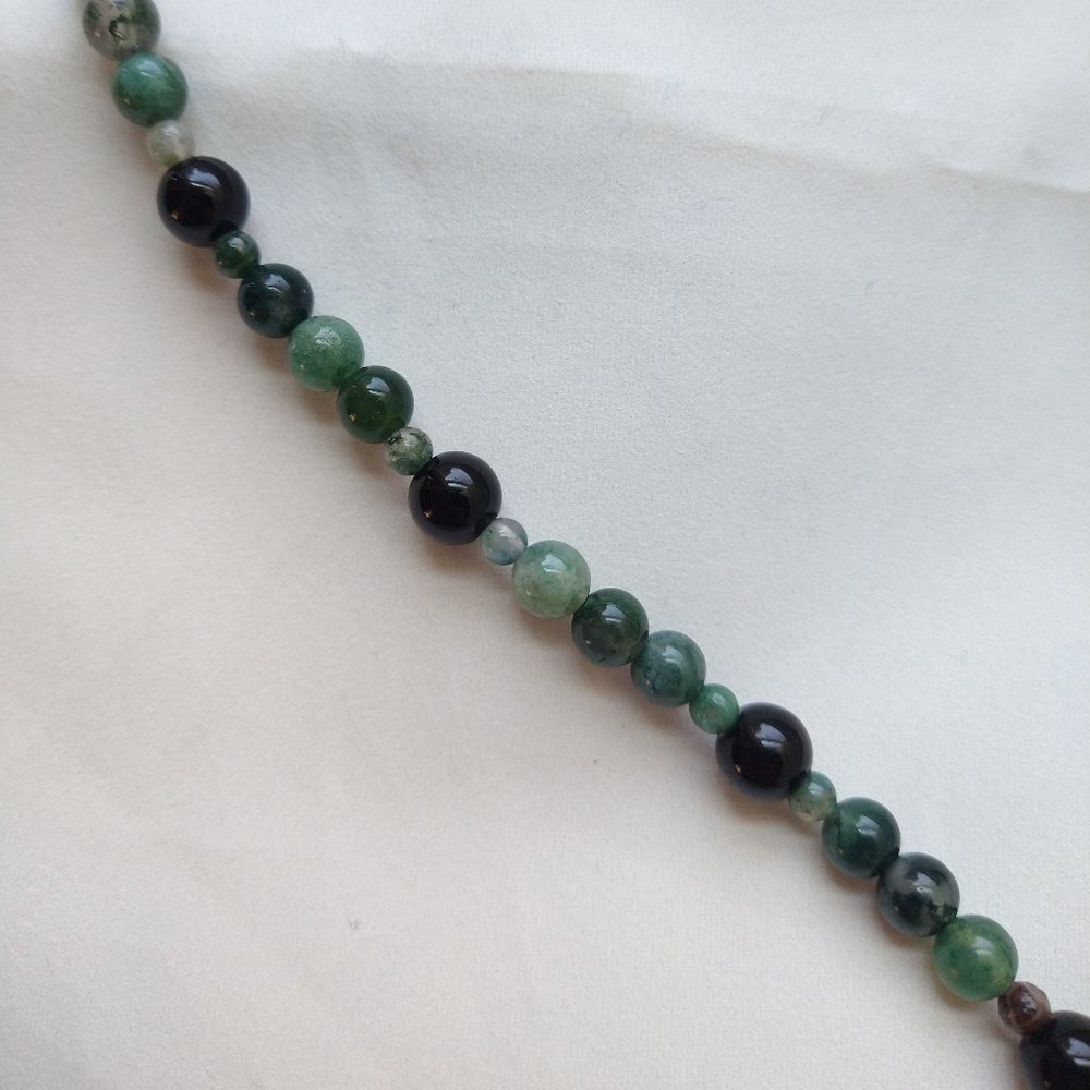 Element Necklace: Mossy Caverns - Picture 3 of 6